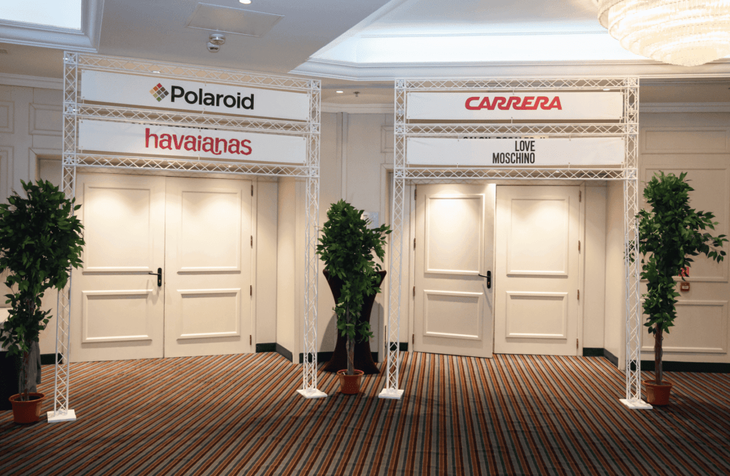 Arco de entrada con truss