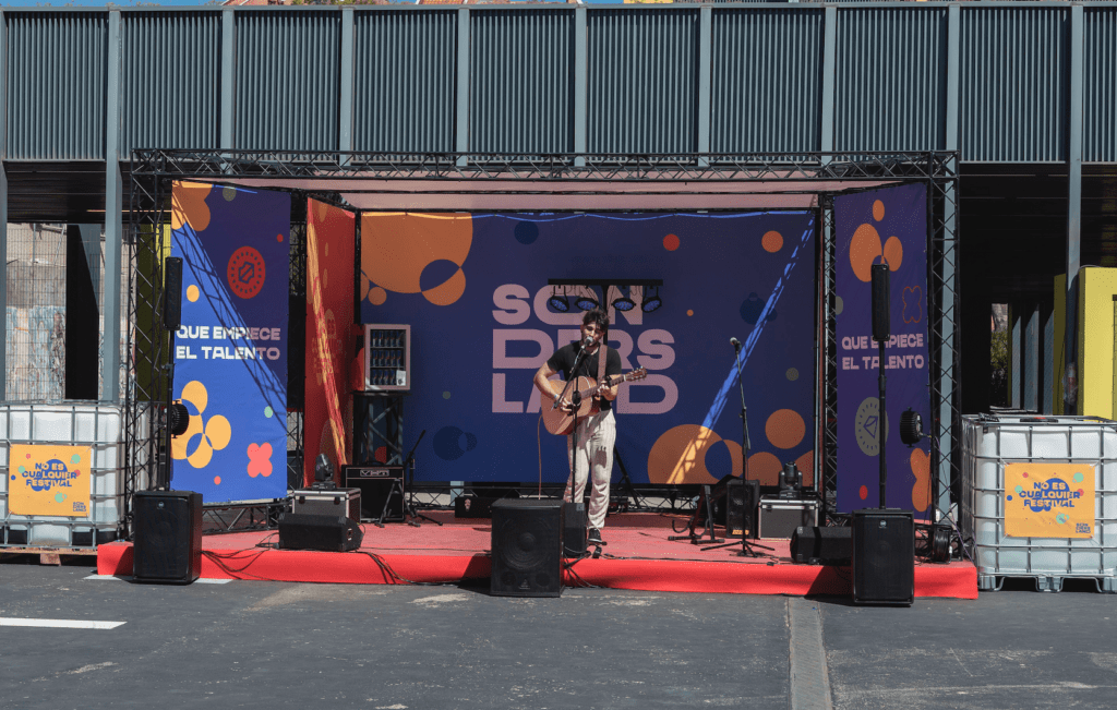 Escenario con truss